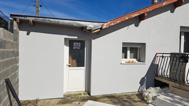 Chantier d'isolation thermique par l'extérieur à Aureilhan (65)